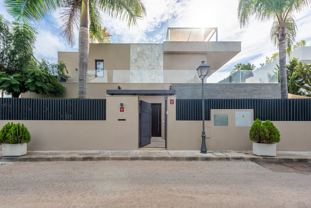 Huis te koop in The Golden Mile | 5 slaapkamers H5495341