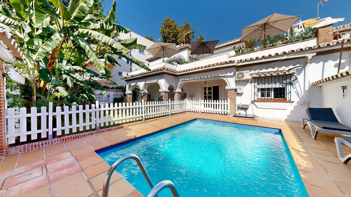 Huis te koop in The Golden Mile | 6 slaapkamers H5523865