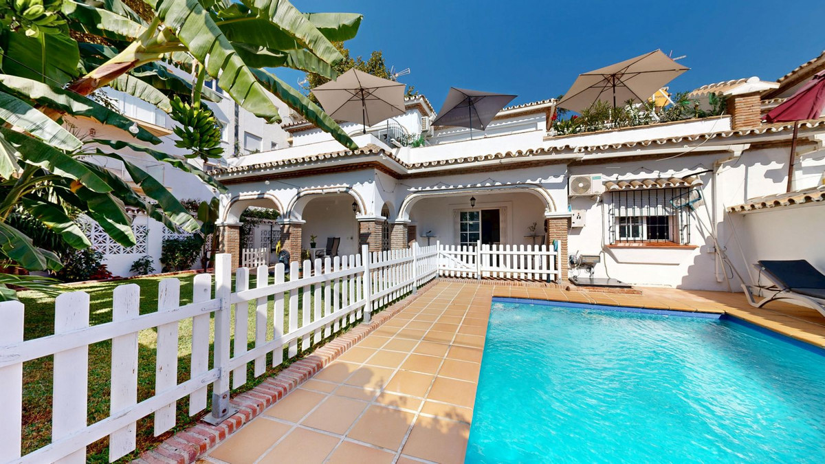 Huis te koop in The Golden Mile | 6 slaapkamers H5523865