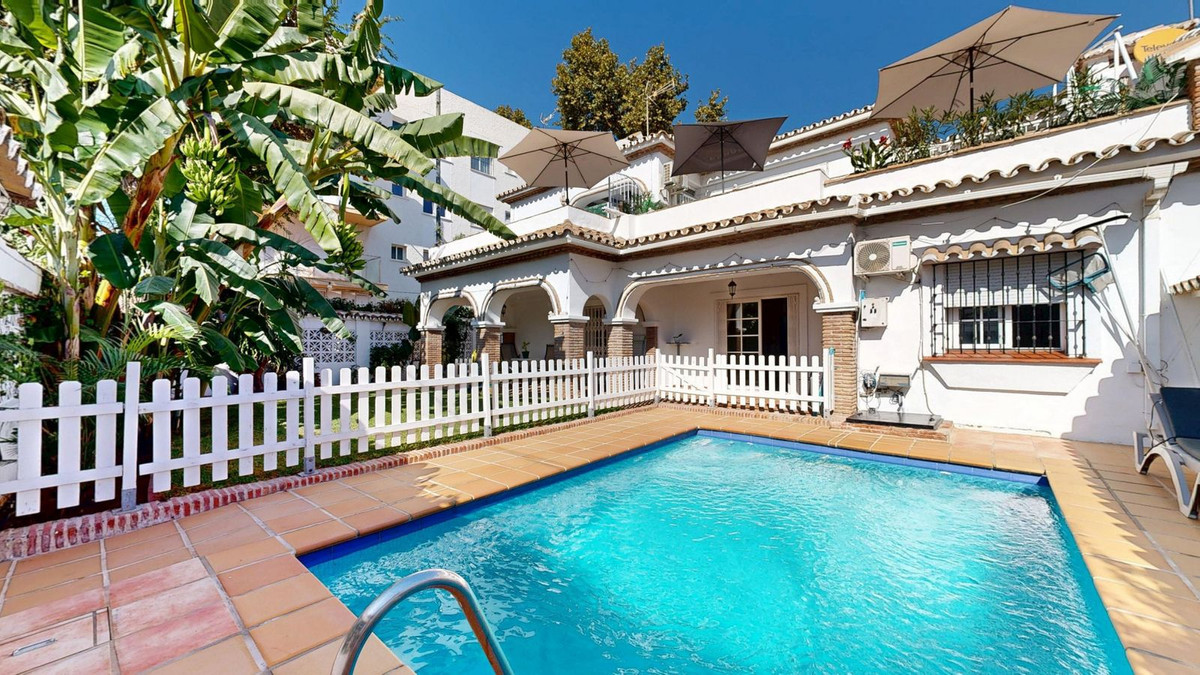 Huis te koop in The Golden Mile | 6 slaapkamers H5523865