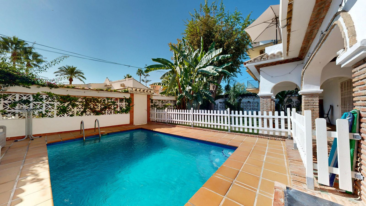 Huis te koop in The Golden Mile | 6 slaapkamers H5523865