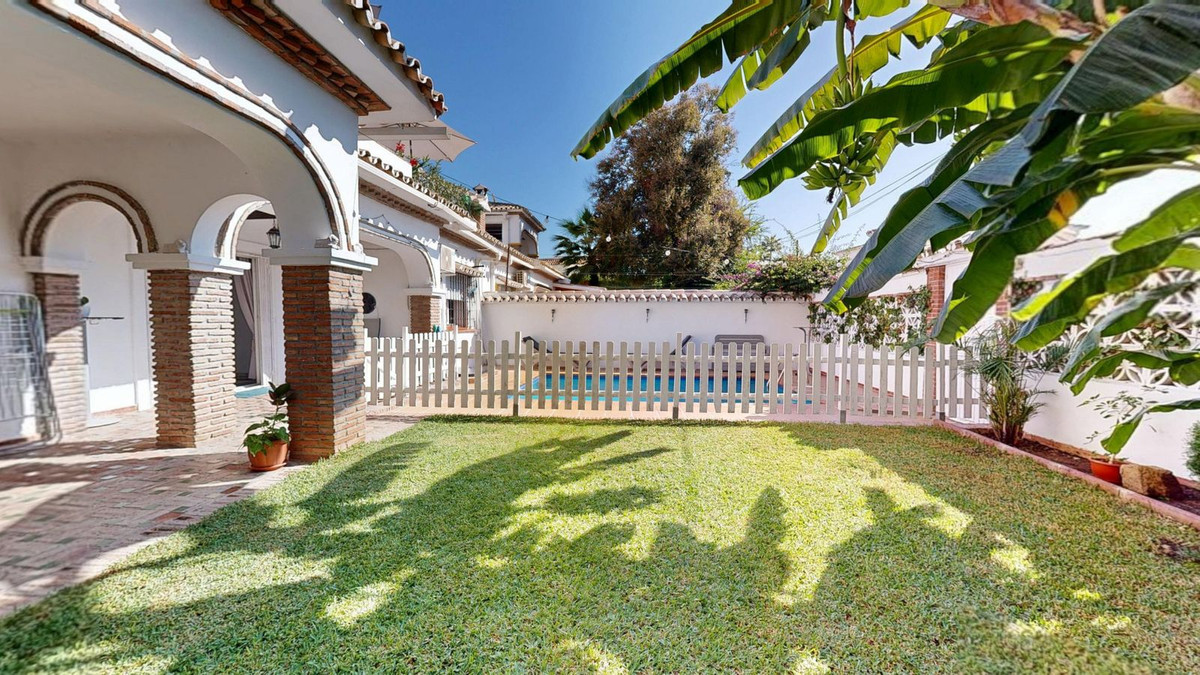 Huis te koop in The Golden Mile | 6 slaapkamers H5523865