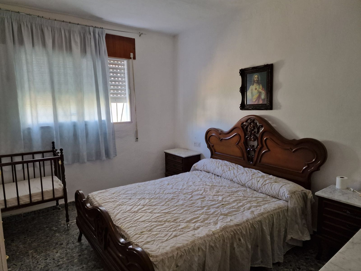 Vrijstaande Villa te koop in Tolox | 8 slaapkamers H4332610
