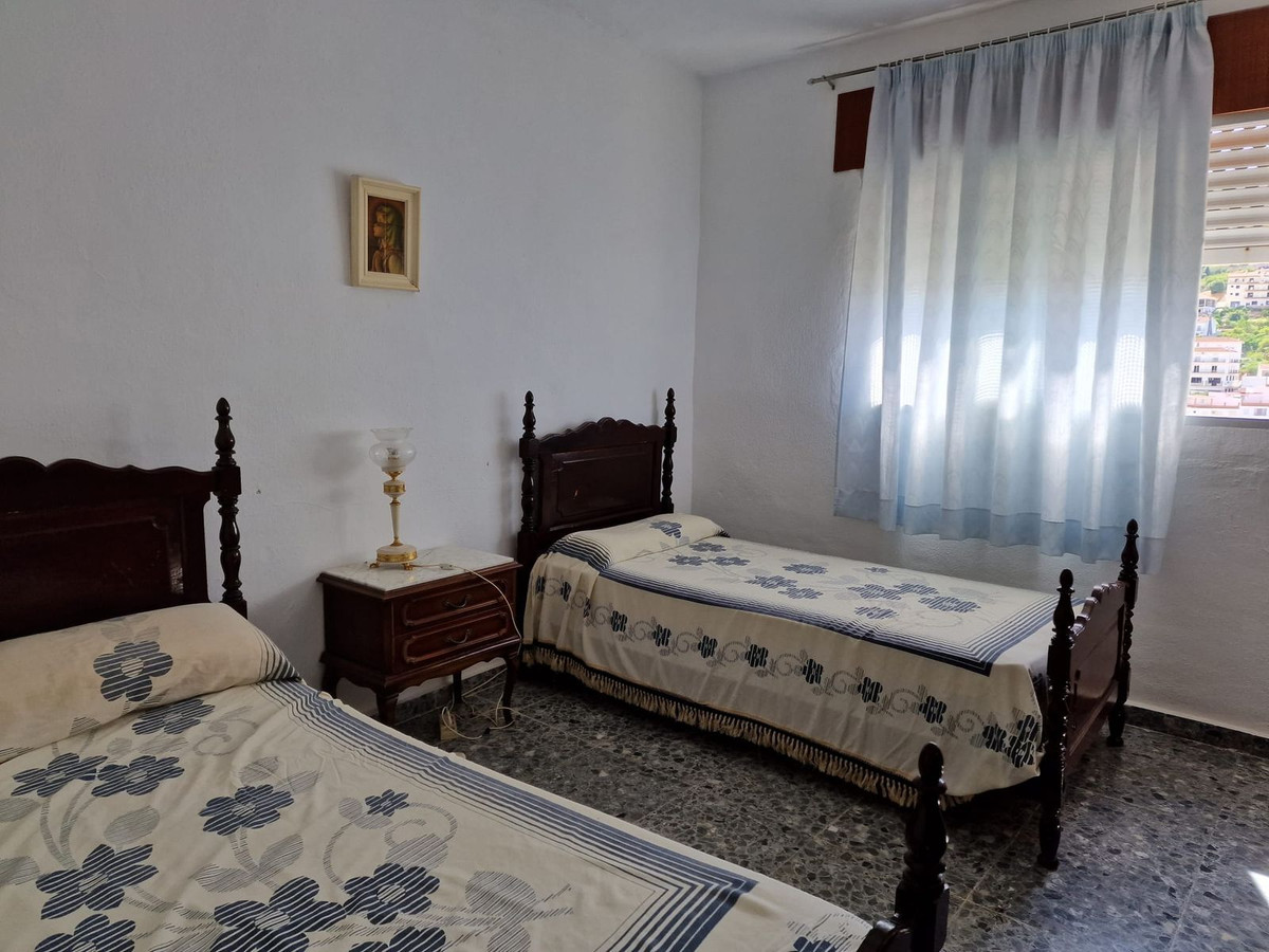 Vrijstaande Villa te koop in Tolox | 8 slaapkamers H4332610