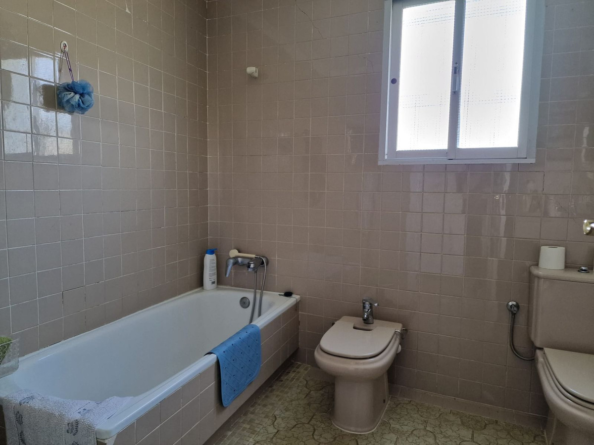 Vrijstaande Villa te koop in Tolox | 8 slaapkamers H4332610