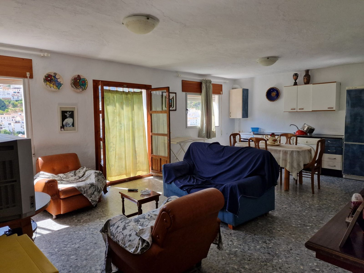 Vrijstaande Villa te koop in Tolox | 8 slaapkamers H4332610