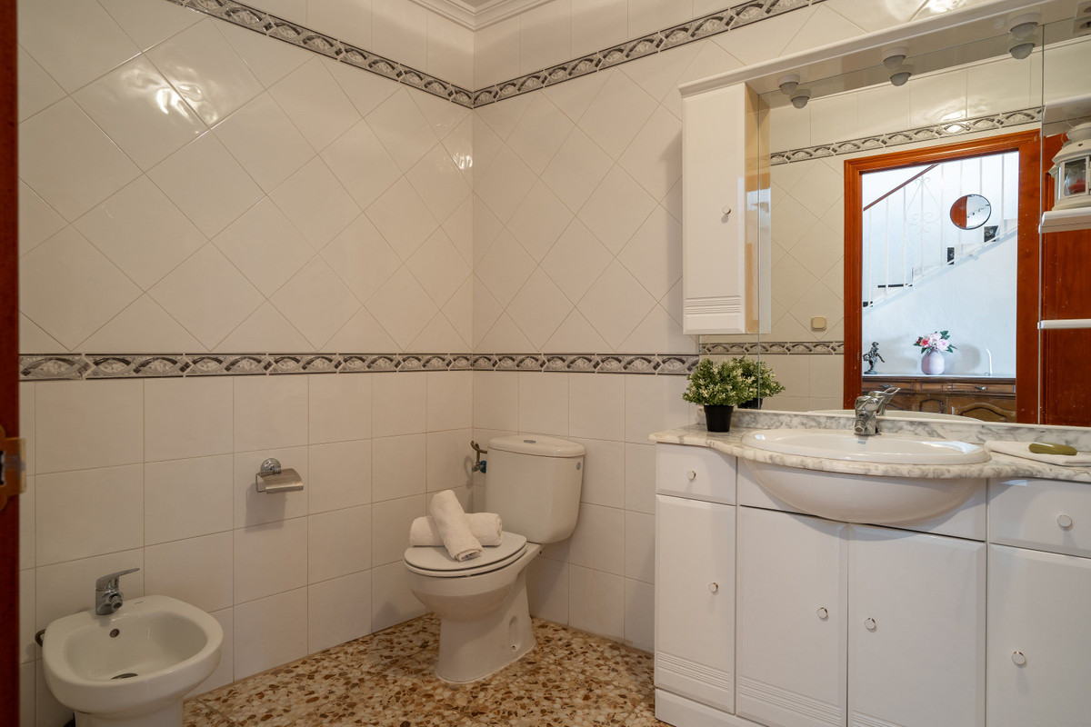 Geschakelde Woning te koop in Tolox | 5 slaapkamers H5076622