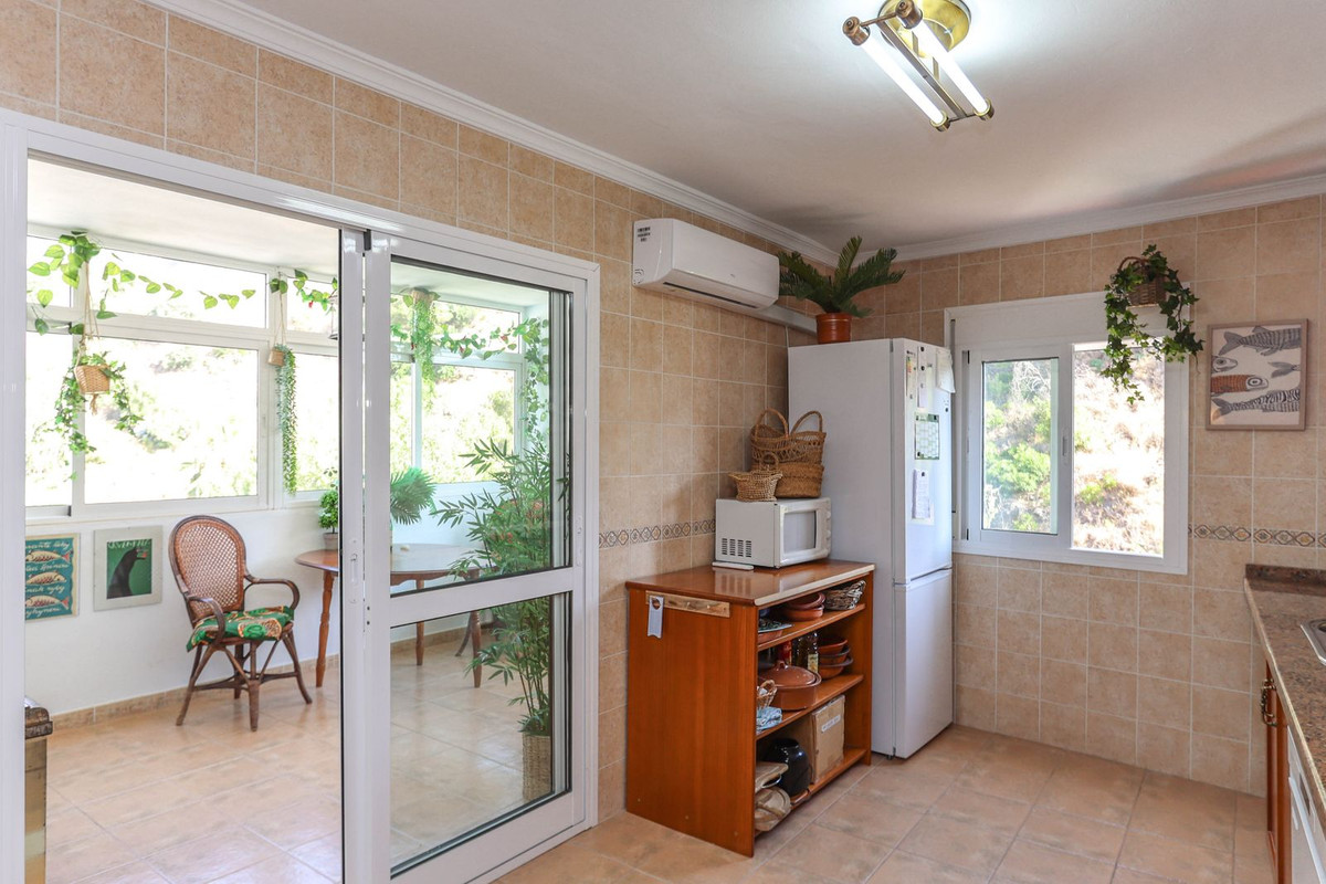 Geschakelde Woning te koop in Tolox | 5 slaapkamers H5110459