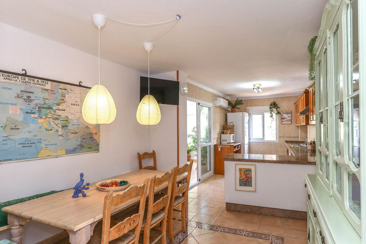 Geschakelde Woning te koop in Tolox | 5 slaapkamers H5110459