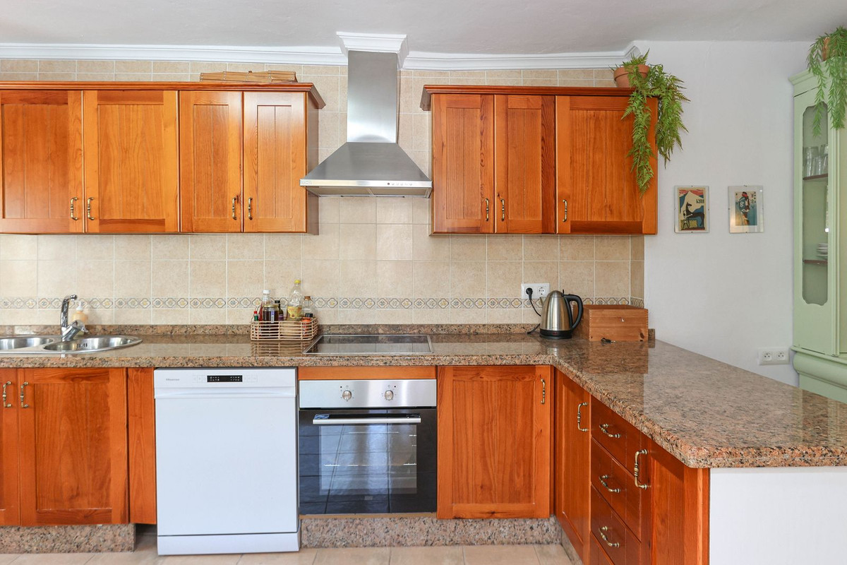 Geschakelde Woning te koop in Tolox | 5 slaapkamers H5110459