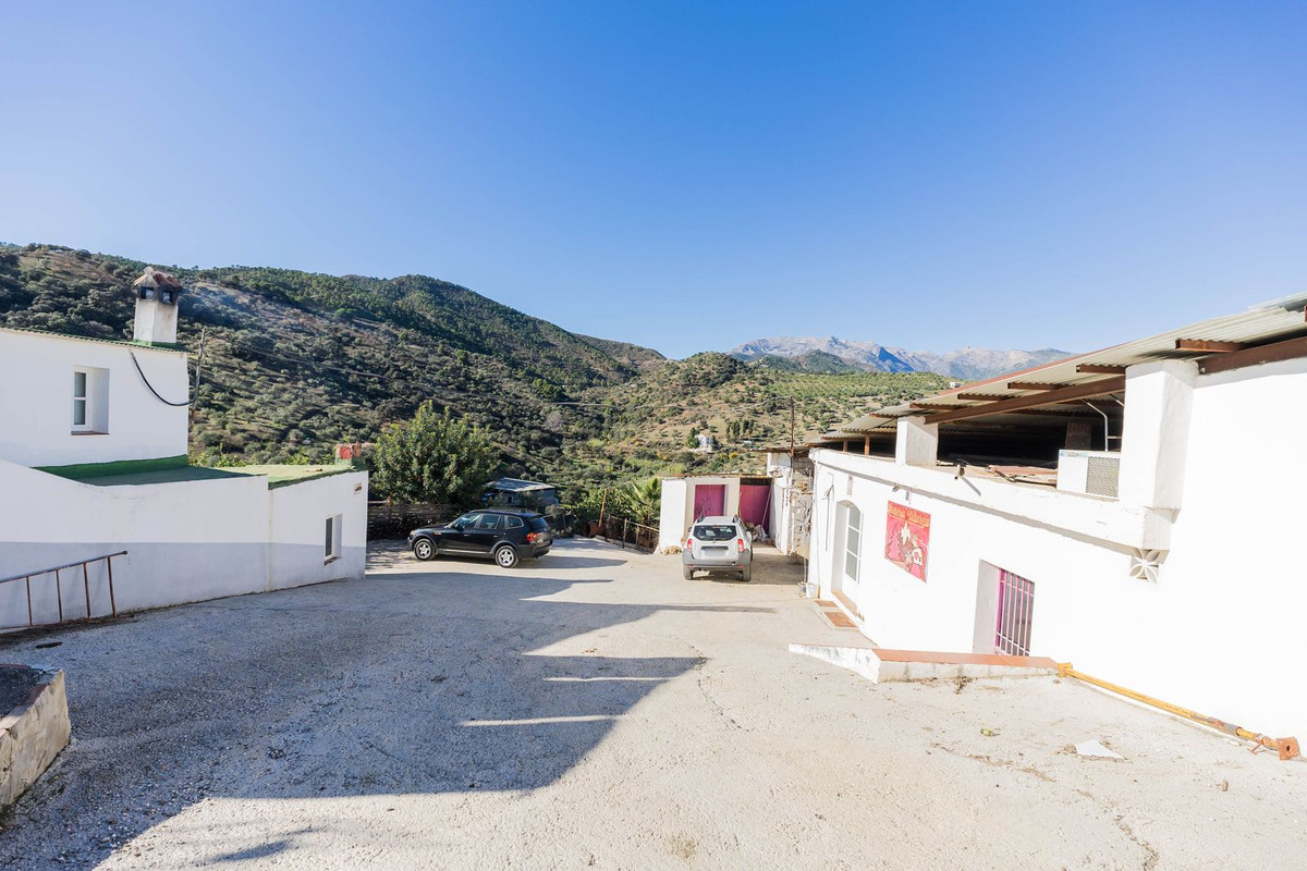 Finca - Cortijo te koop in Tolox | 4 slaapkamers H5238655