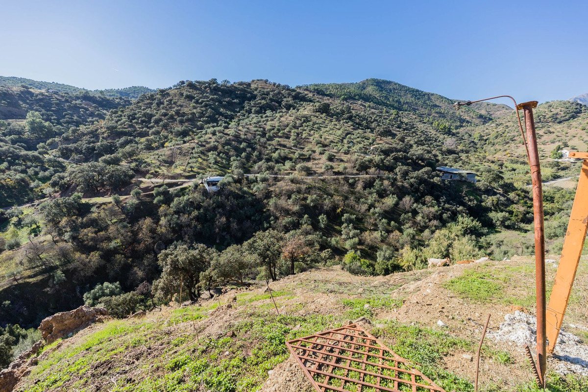 Finca - Cortijo te koop in Tolox | 4 slaapkamers H5238655