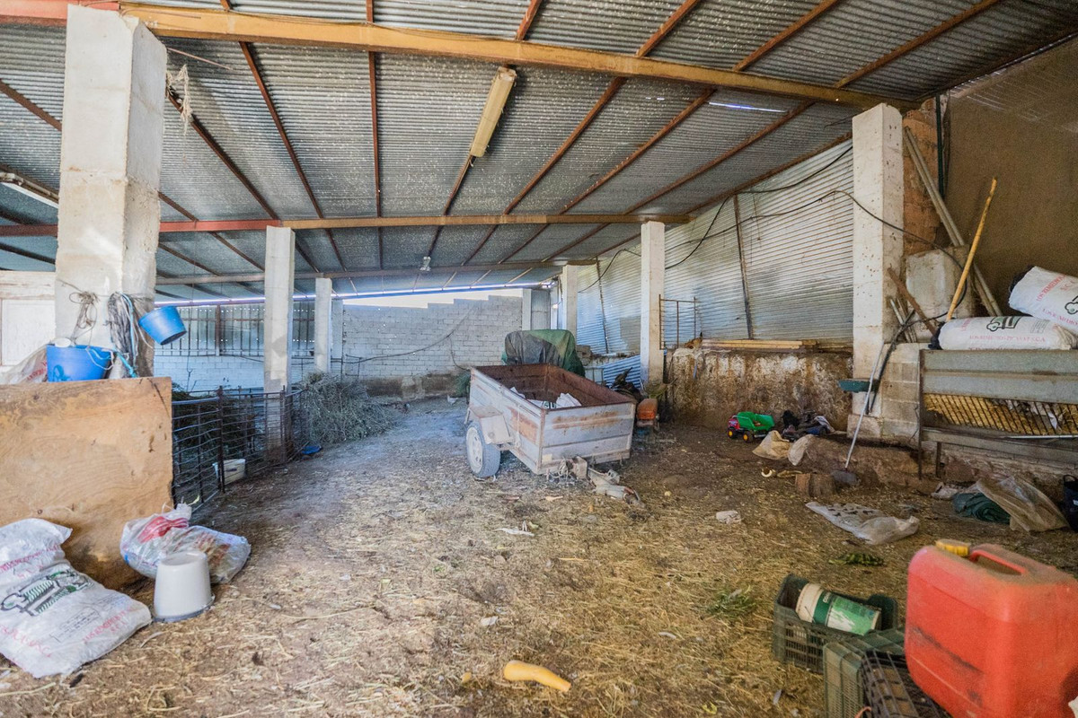 Finca - Cortijo te koop in Tolox | 4 slaapkamers H5238655