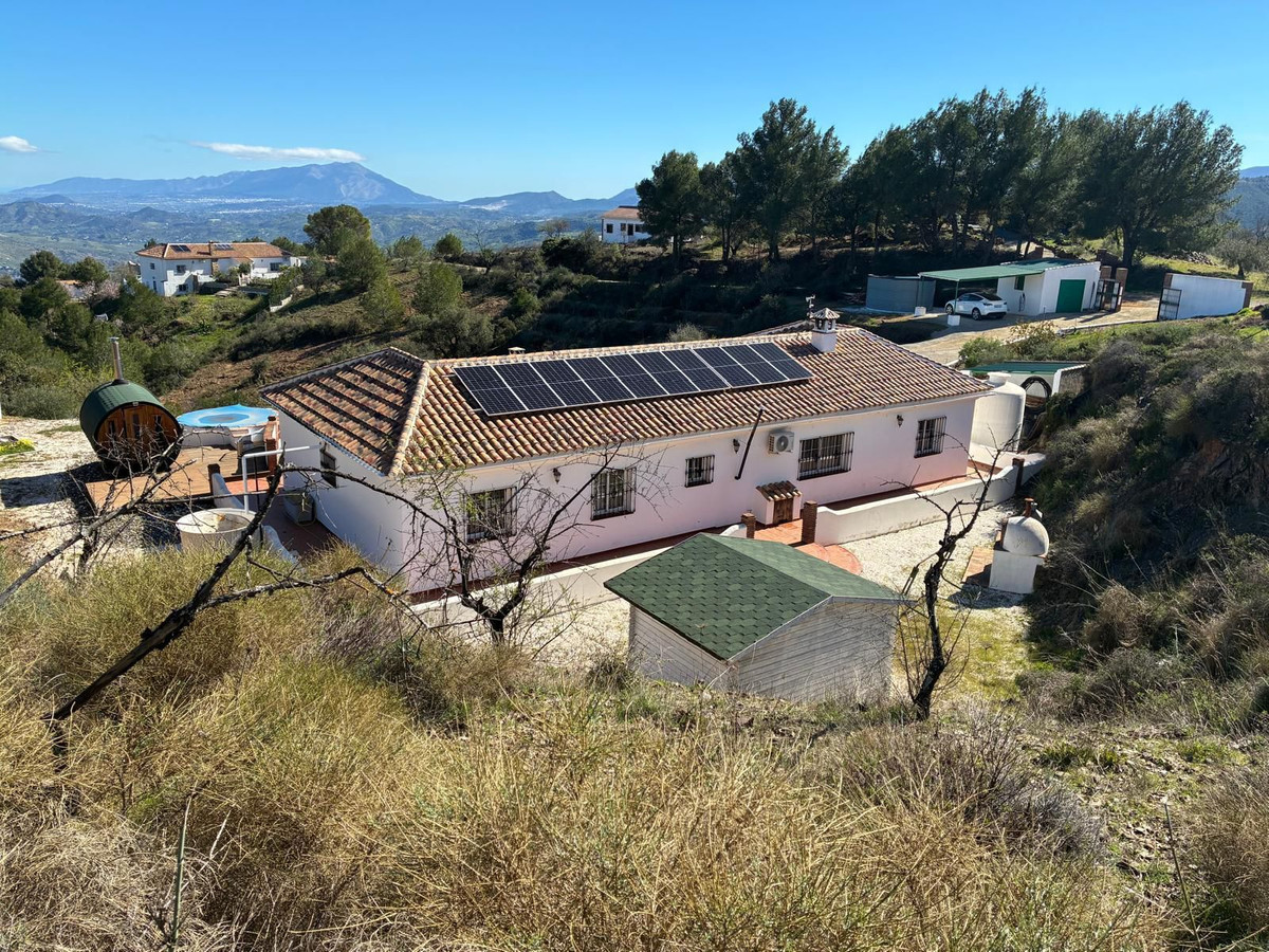 Finca - Cortijo te koop in Tolox | 4 slaapkamers H5349370