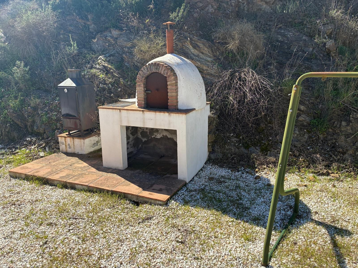 Finca - Cortijo te koop in Tolox | 4 slaapkamers H5349370