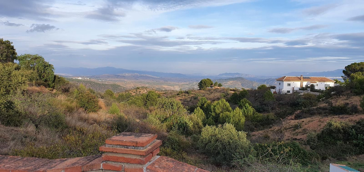 Finca - Cortijo te koop in Tolox | 4 slaapkamers H5349370