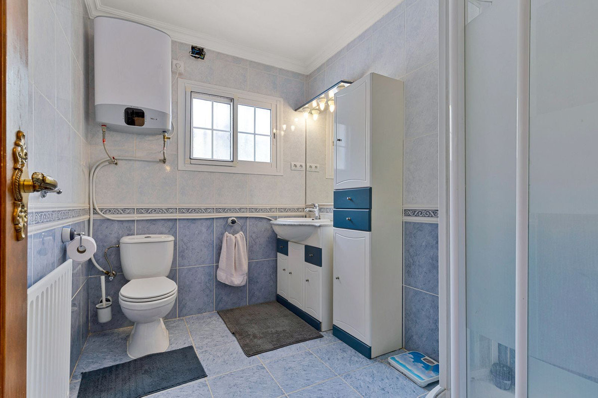 Geschakelde Woning te koop in Tolox | 4 slaapkamers H5392912