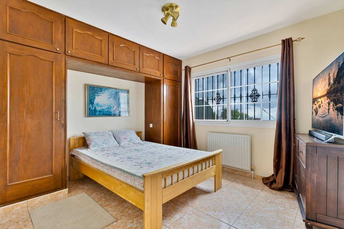 Geschakelde Woning te koop in Tolox | 4 slaapkamers H5392912