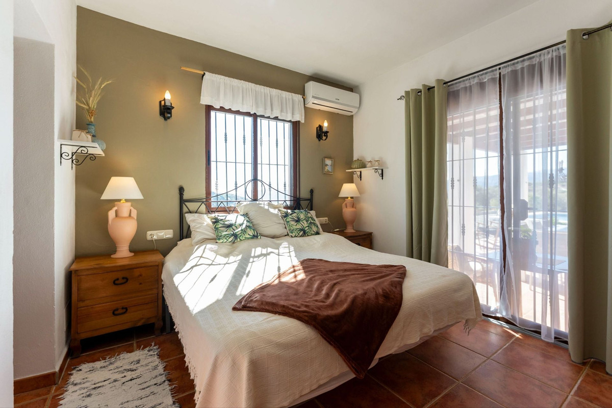 Vrijstaande Villa te koop in Tolox | 3 slaapkamers H5517067