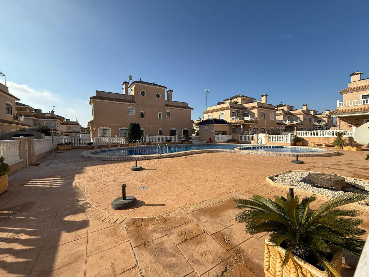 Huis te koop in Torre de la Horadada | 2 slaapkamers H5257264