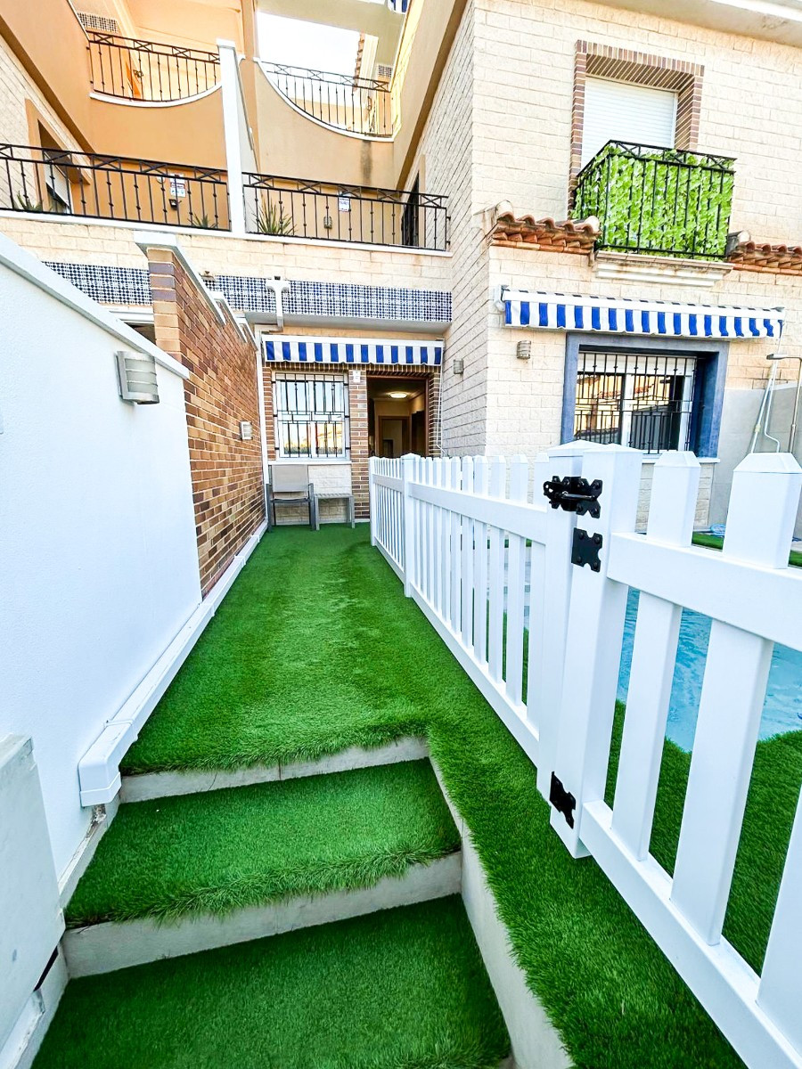 Huis te koop in Torre de la Horadada | 3 slaapkamers H5288293