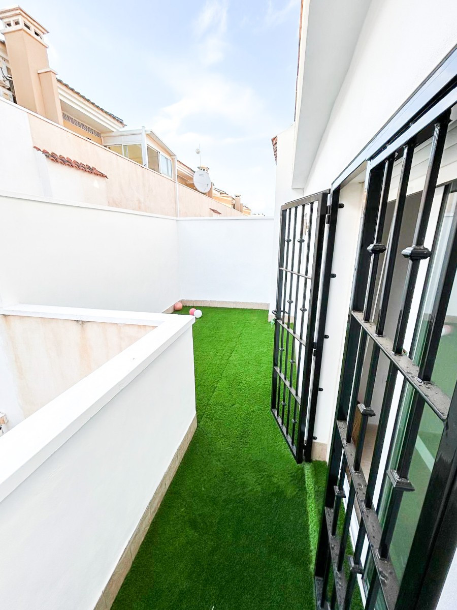 Huis te koop in Torre de la Horadada | 3 slaapkamers H5288293