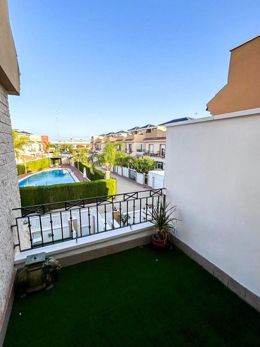 Huis te koop in Torre de la Horadada | 3 slaapkamers H5288293