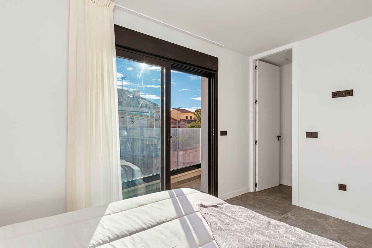 Huis te koop in Torre de la Horadada | 4 slaapkamers H5348341