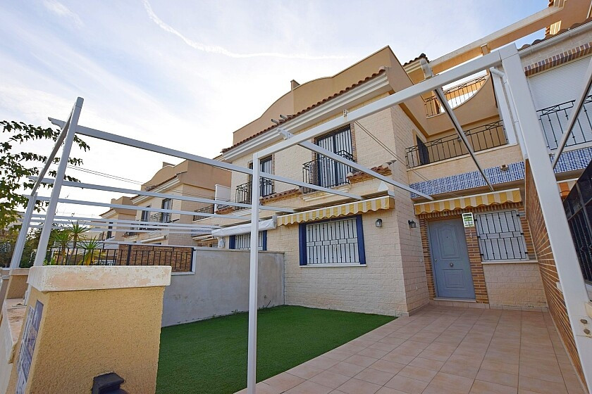 Huis te koop in Torre de la Horadada | 3 slaapkamers H5456293