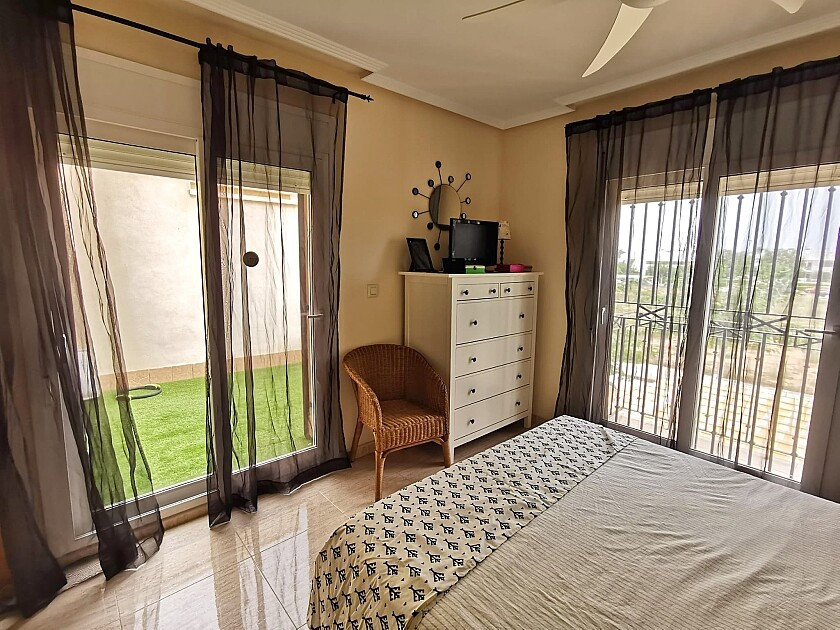 Huis te koop in Torre de la Horadada | 3 slaapkamers H5456293
