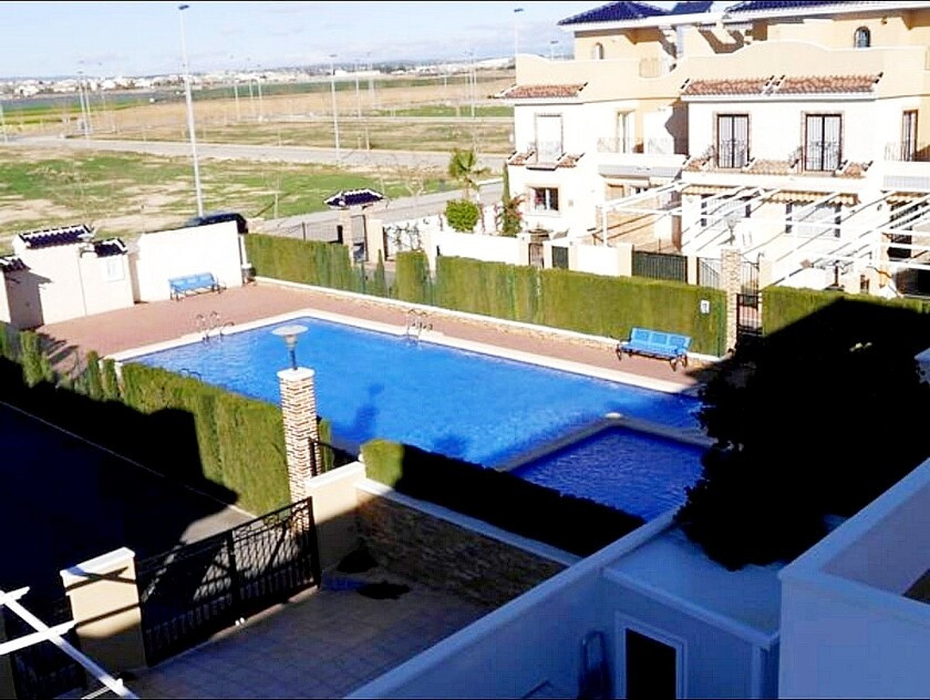 Huis te koop in Torre de la Horadada | 3 slaapkamers H5456293