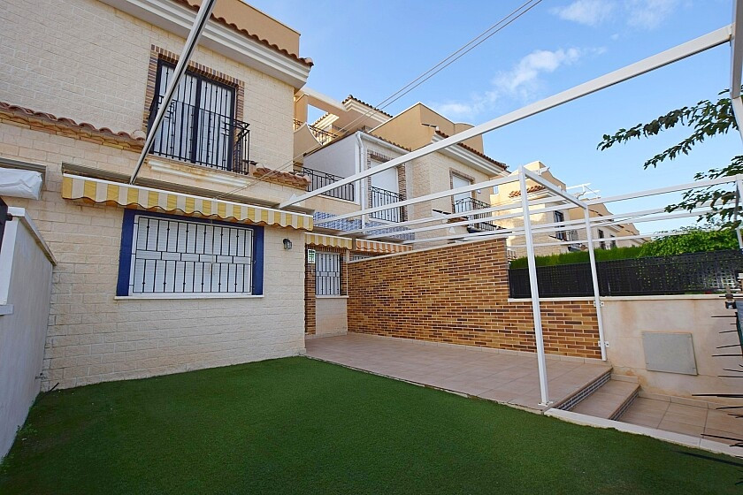Huis te koop in Torre de la Horadada | 3 slaapkamers H5456293