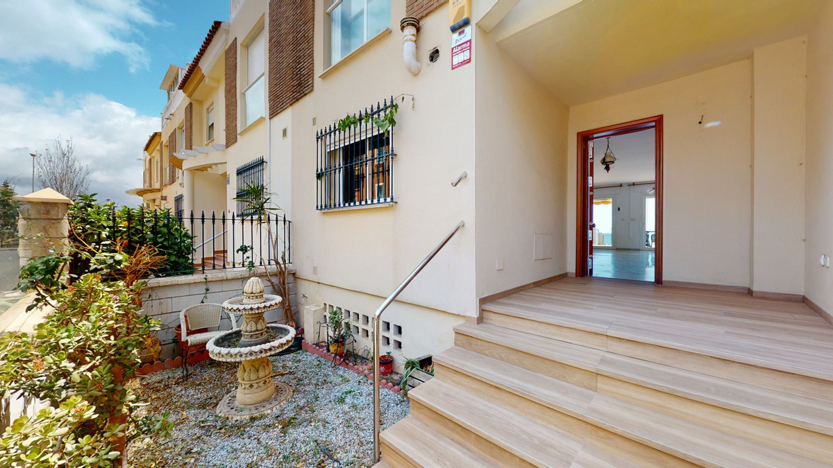Huis te koop in Torre del Mar | 4 slaapkamers H4325527