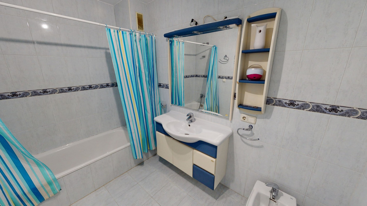 Huis te koop in Torre del Mar | 4 slaapkamers H4325527