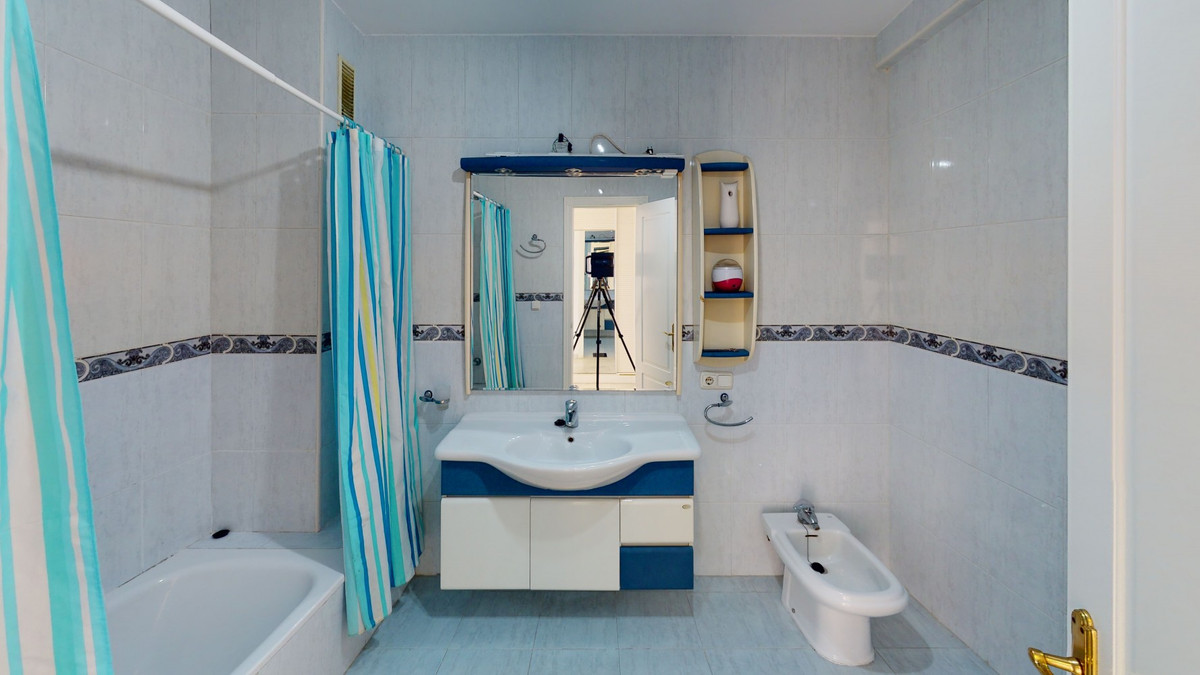 Huis te koop in Torre del Mar | 4 slaapkamers H4325527