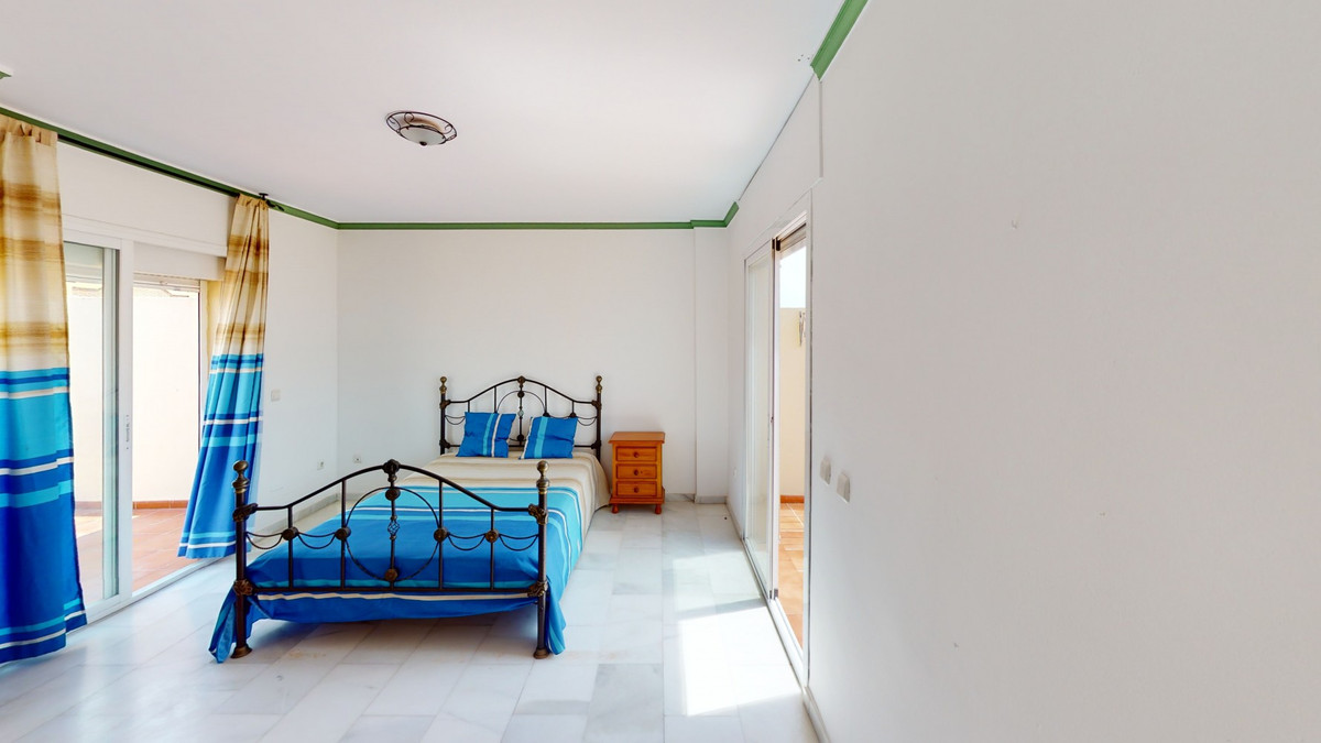 Huis te koop in Torre del Mar | 4 slaapkamers H4325527