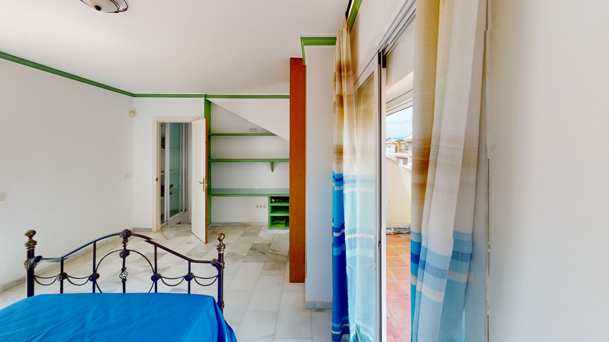 Huis te koop in Torre del Mar | 4 slaapkamers H4325527