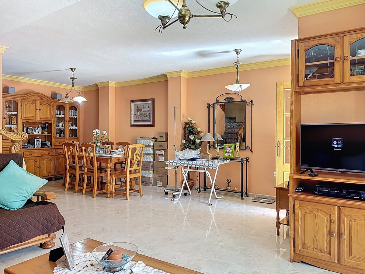 Semi-Vrijstaande Villa in Torre del Mar-12