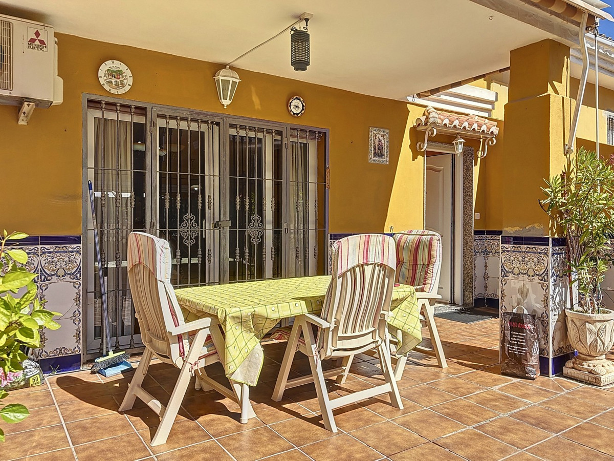 Semi-Vrijstaande Villa in Torre del Mar-2
