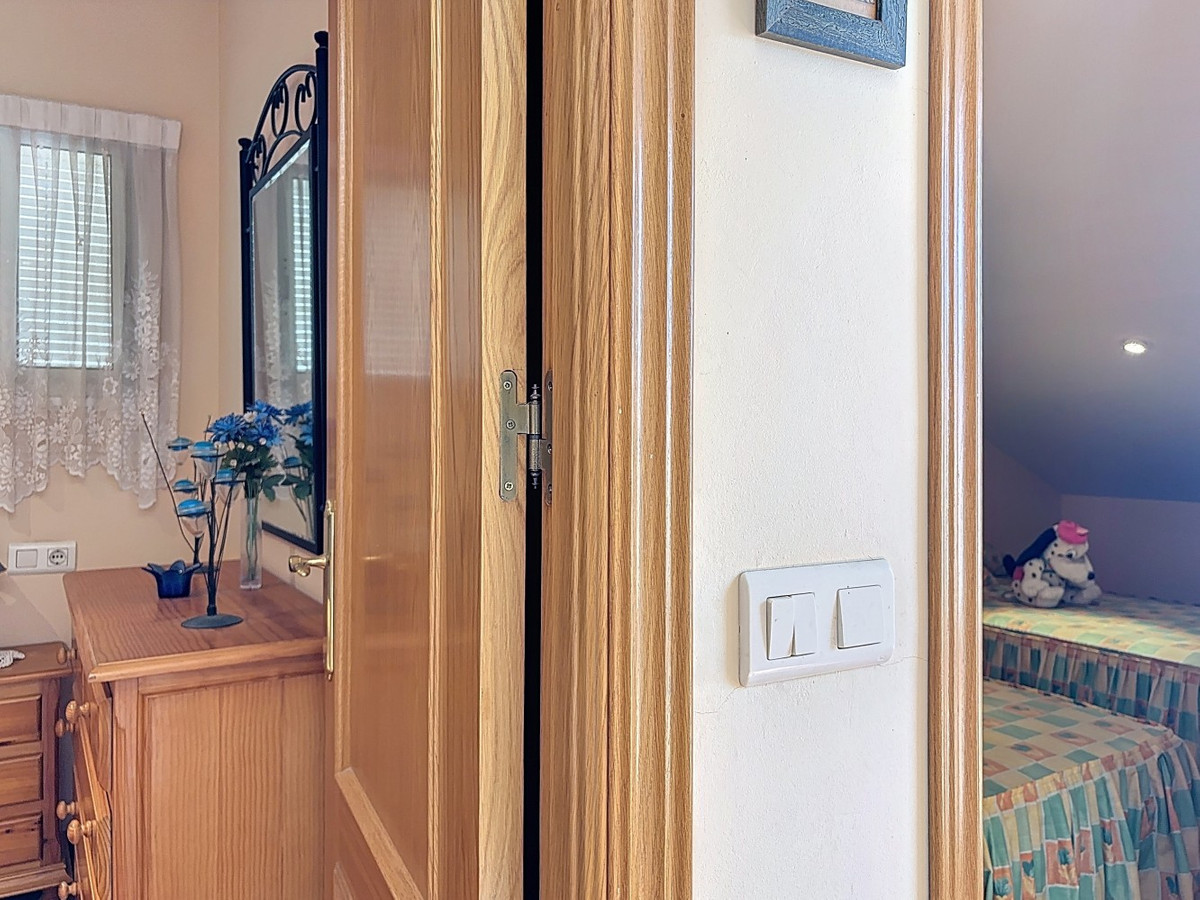 Semi-Vrijstaande Villa in Torre del Mar-47