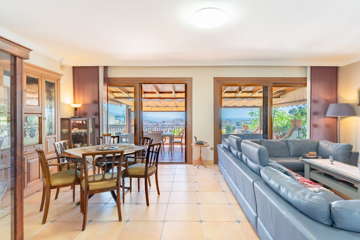 Huis te koop in Torre del Mar | 9 slaapkamers H5115445