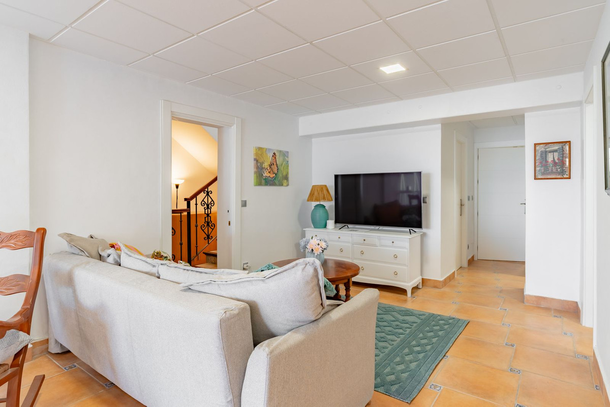 Huis te koop in Torre del Mar | 9 slaapkamers H5115445