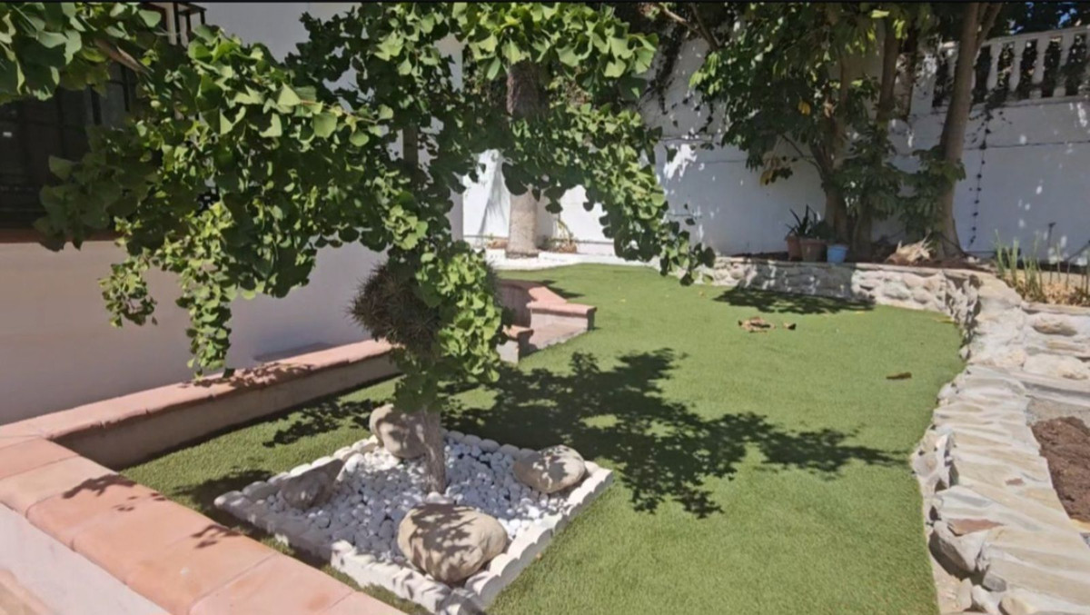 Huis te koop in Torre del Mar | 9 slaapkamers H5115445