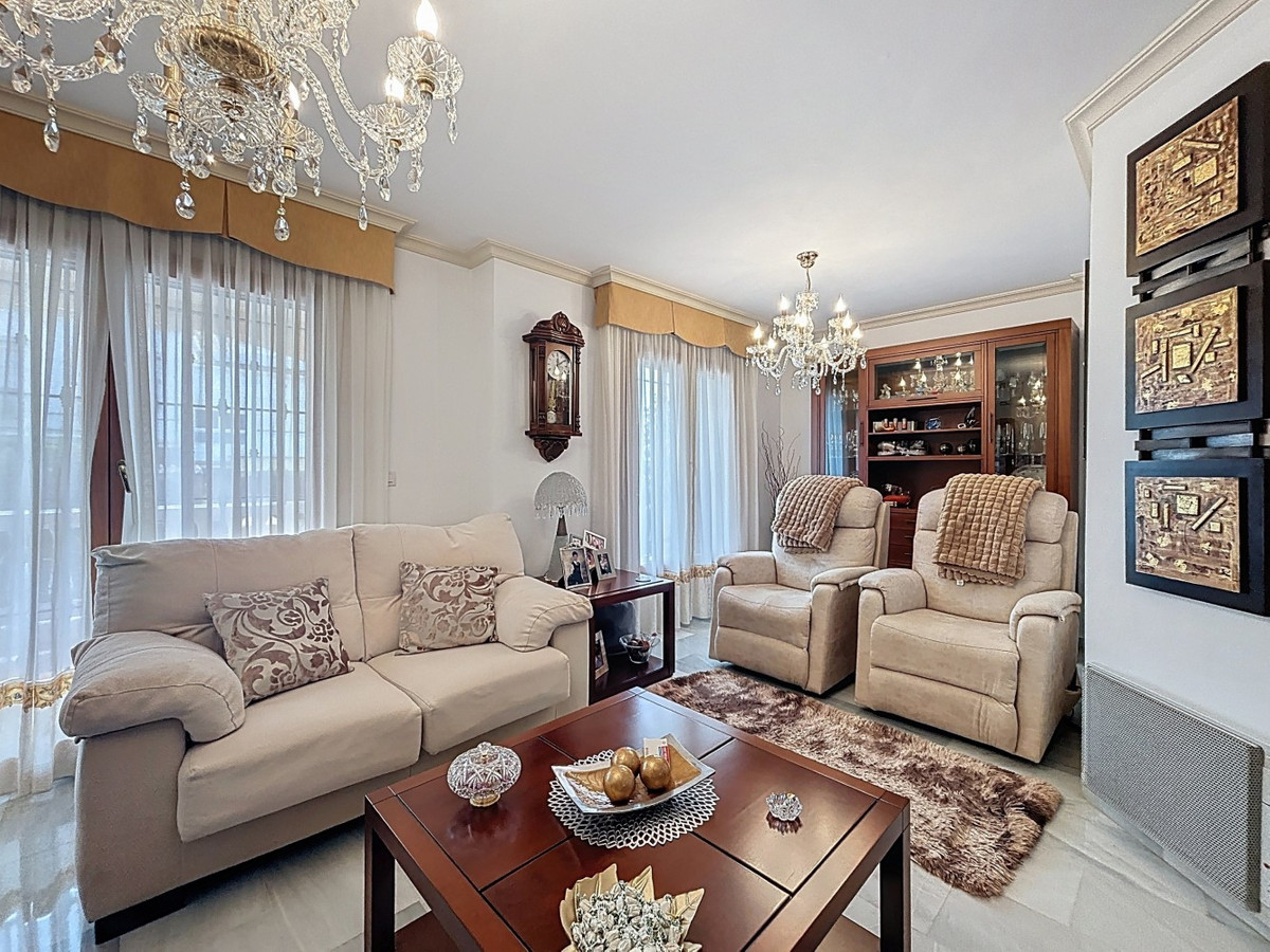 Huis te koop in Torre del Mar | 4 slaapkamers H5342428