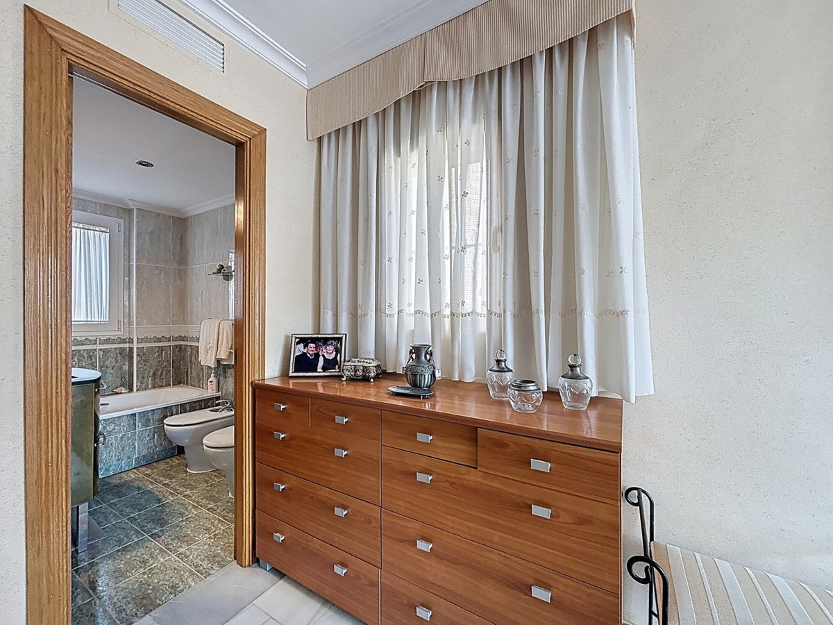 Huis te koop in Torre del Mar | 4 slaapkamers H5342428