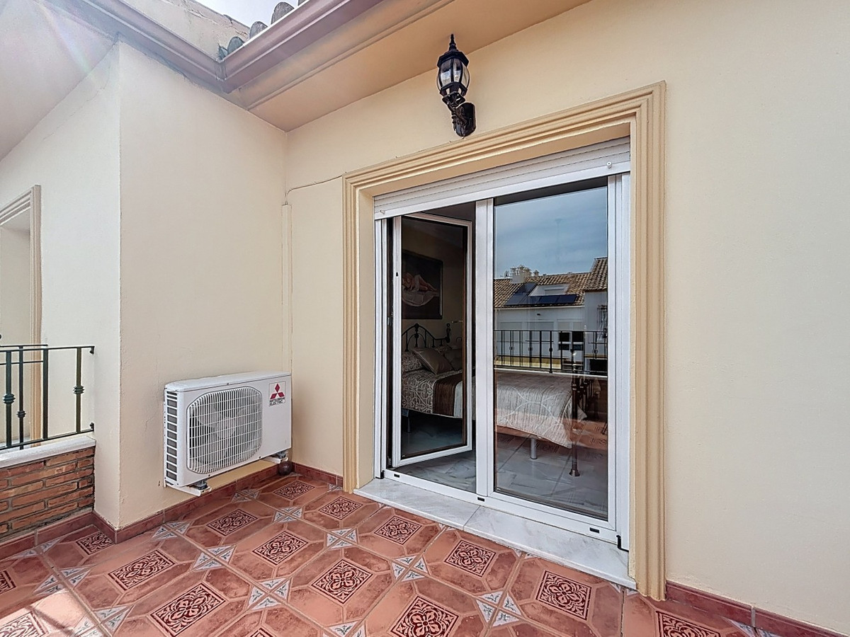 Huis te koop in Torre del Mar | 4 slaapkamers H5342428