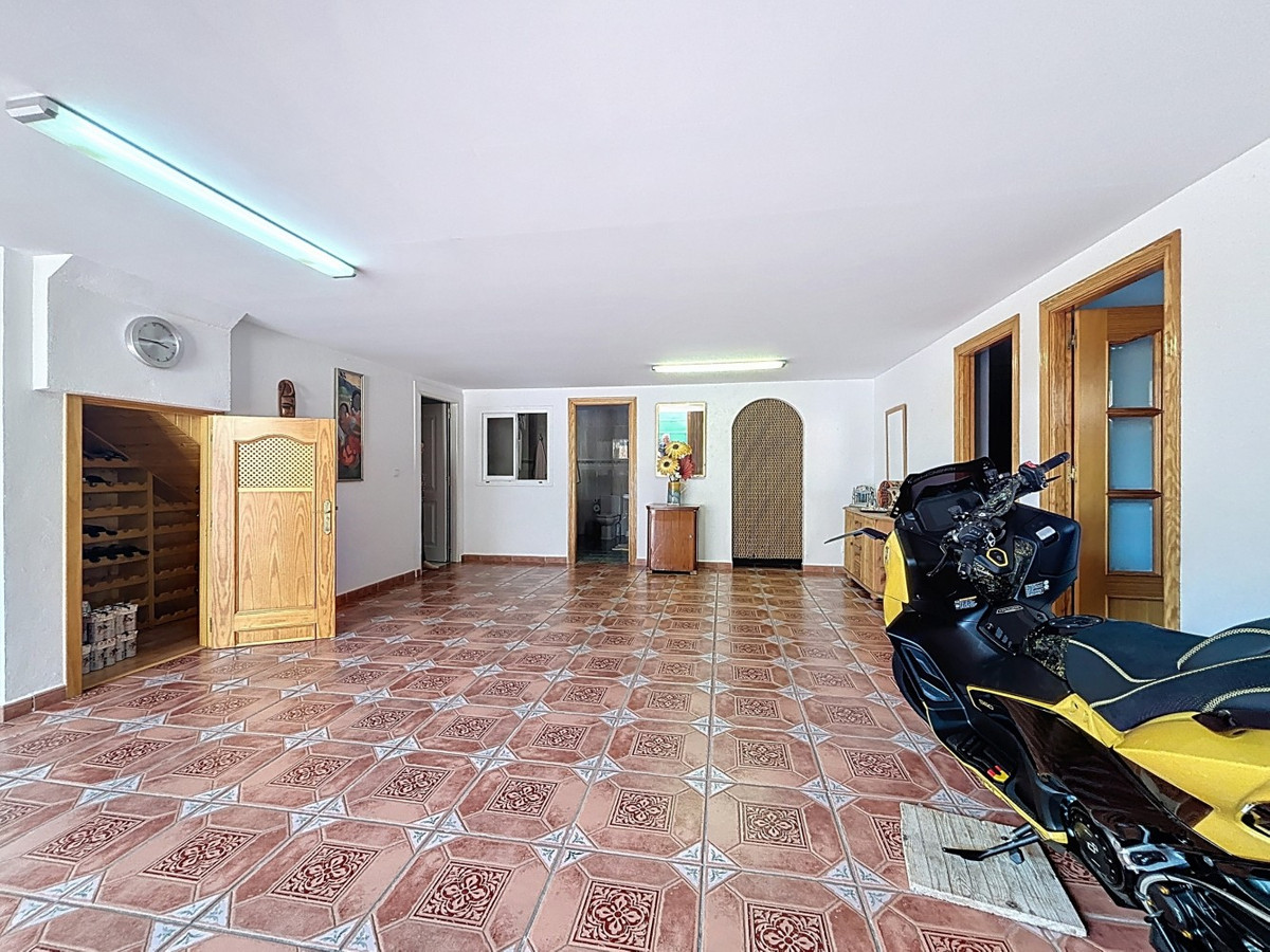 Huis te koop in Torre del Mar | 4 slaapkamers H5342428