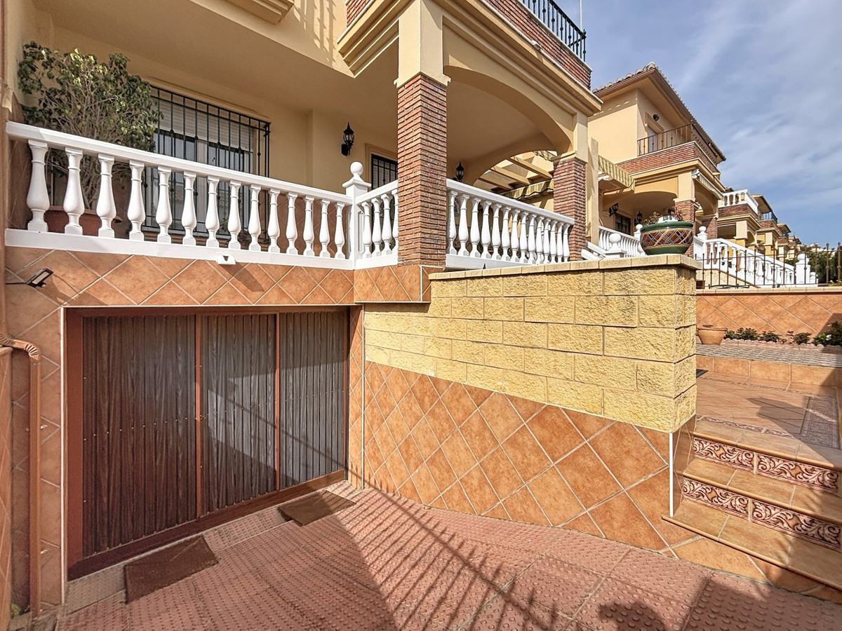 Huis te koop in Torre del Mar | 4 slaapkamers H5342428