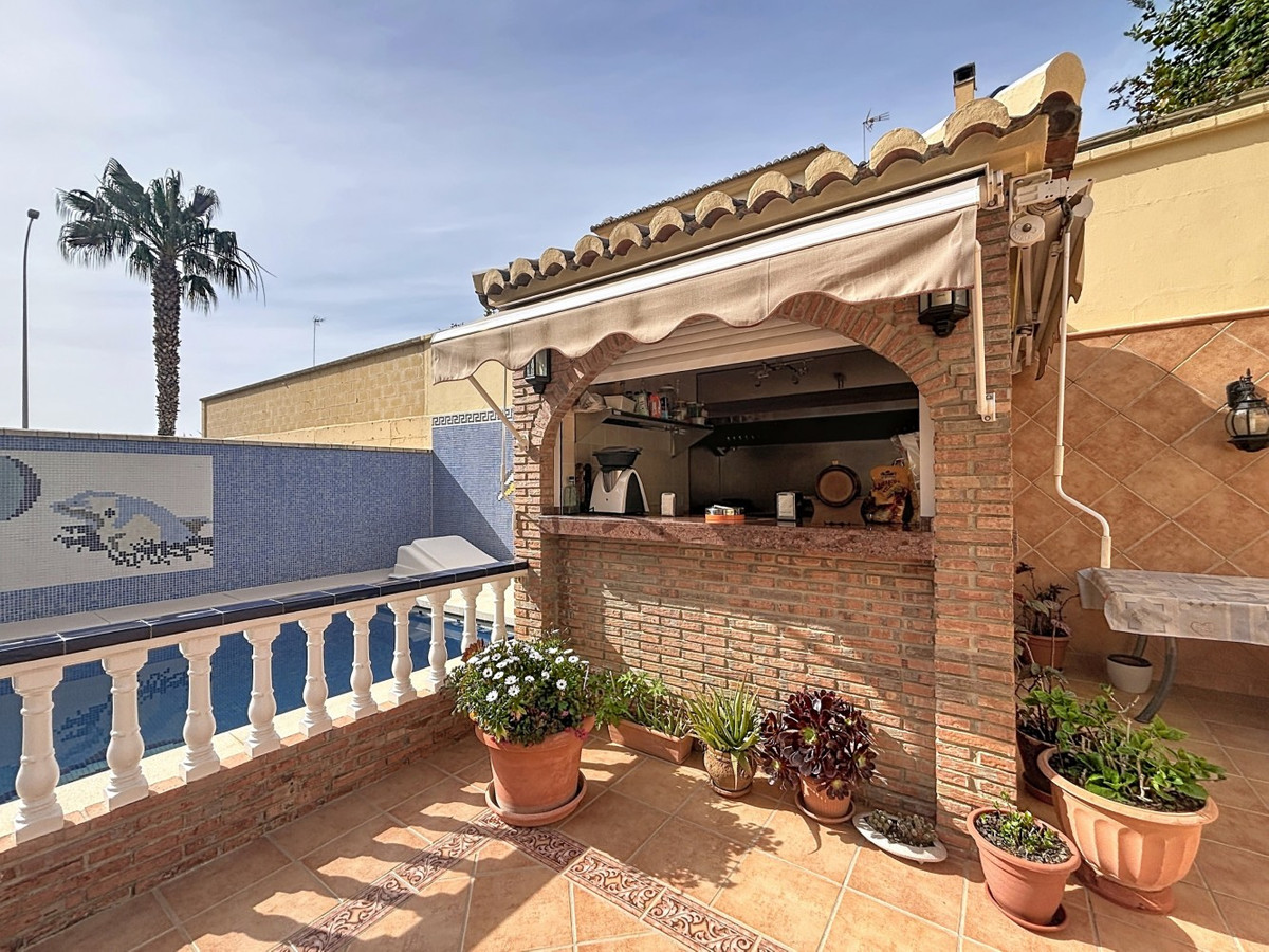 Huis te koop in Torre del Mar | 4 slaapkamers H5342428