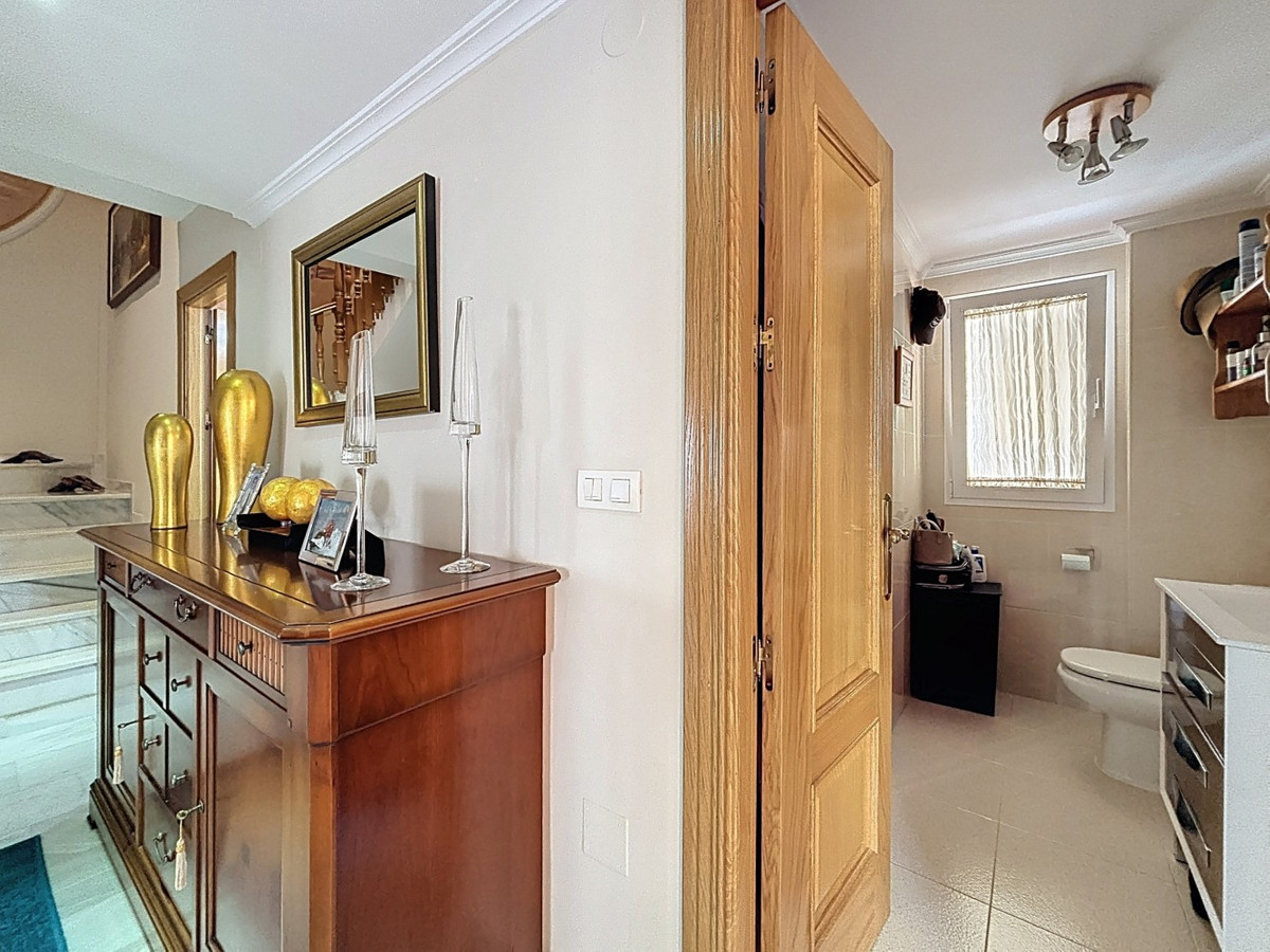 Huis te koop in Torre del Mar | 4 slaapkamers H5342428